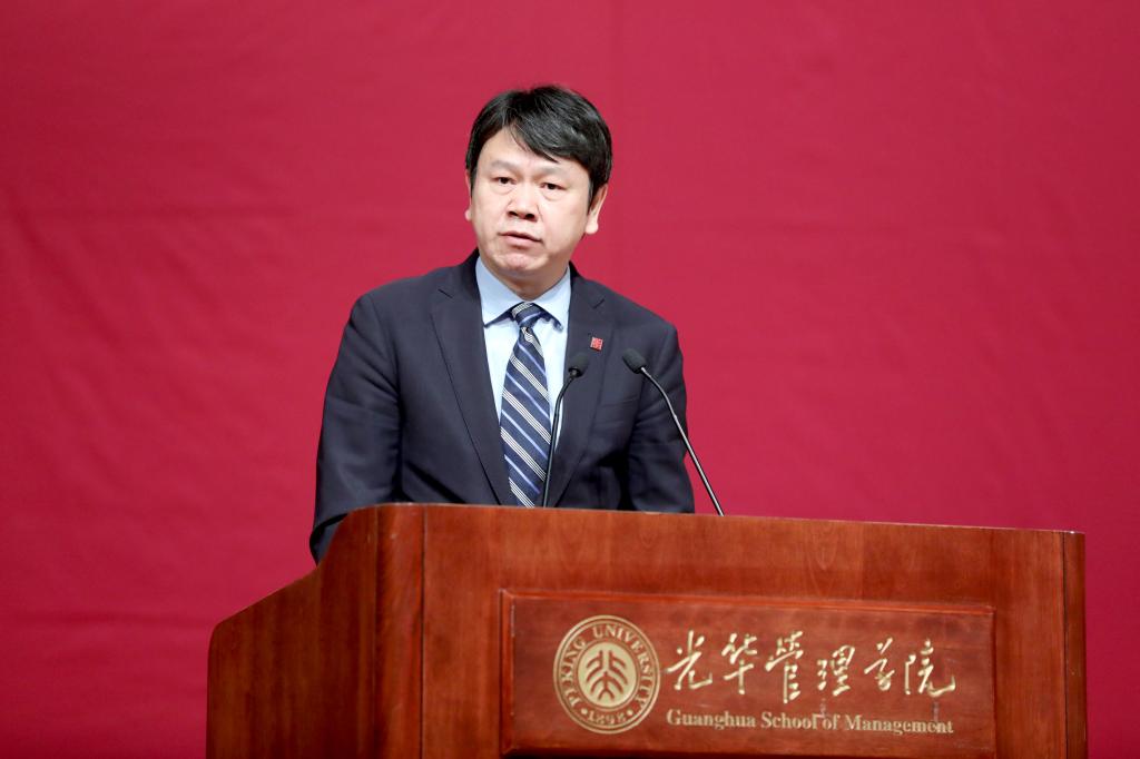 在暴风雨中跳舞｜成人直播
院长刘俏2021年开学典礼致辞